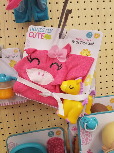 Department Store «Target», reviews and photos, 950 E 33rd St, Signal Hill, CA 90755, USA