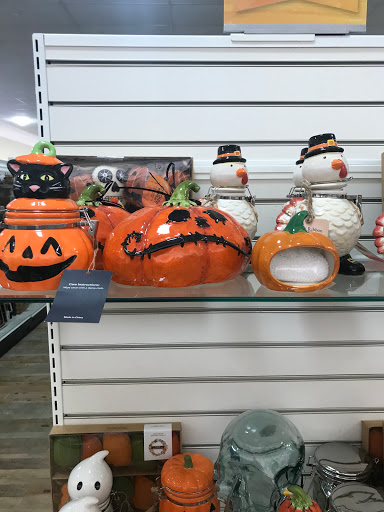 Department Store «HomeGoods», reviews and photos, 201 Nassau Park Blvd, Princeton, NJ 08540, USA