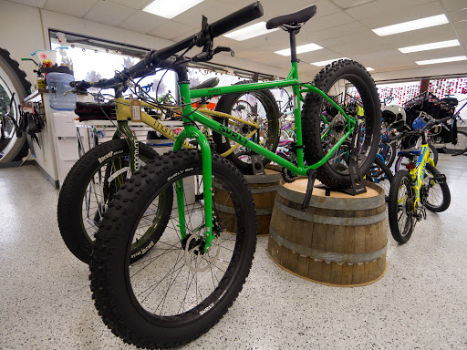 Bicycle Store «Lifestyle Cycle», reviews and photos, 326 S Milwaukee Ave, Libertyville, IL 60048, USA