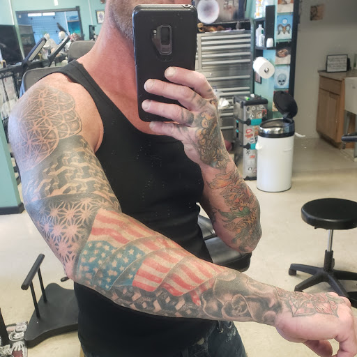 Tattoo Shop «Wicked Parrot Tattoo», reviews and photos, 1085 Colington Rd, Kill Devil Hills, NC 27948, USA