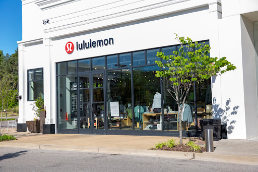 Shopping Mall «Shops of Saddle Creek», reviews and photos, 7509 Poplar Ave #1, Germantown, TN 38138, USA