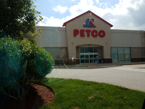 Pet Supply Store «Petco Animal Supplies», reviews and photos, 1086 Killingly Commons Drive, Dayville, CT 06241, USA