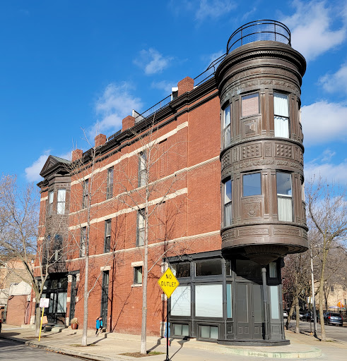 Outdoor Sports Store «Moosejaw», reviews and photos, 1901 N Clybourn Ave, Chicago, IL 60614, USA