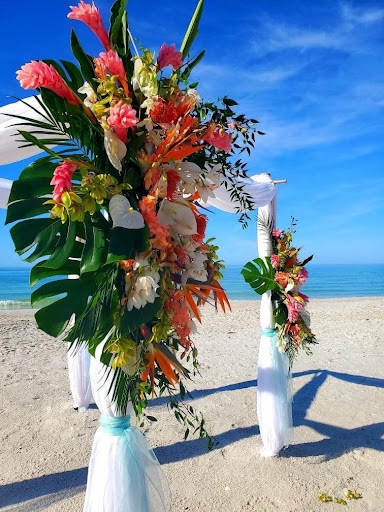 Florist «Flowers By Voytek», reviews and photos, 9524 Blind Pass Rd, St Pete Beach, FL 33706, USA