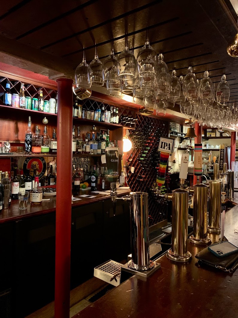 Shay's Pub & Wine Bar