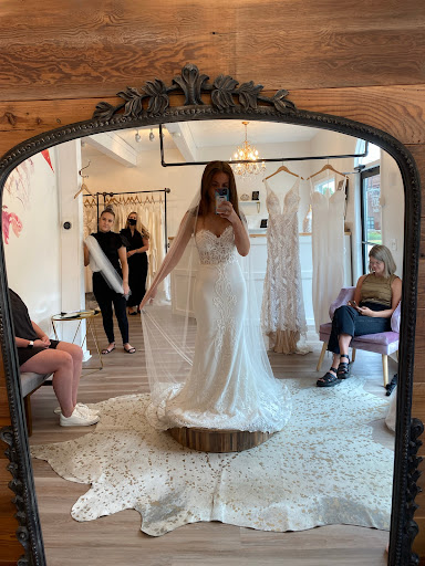 Bridal Shop «Fabulous Frocks Bridal», reviews and photos, 1207 W 47th St, Kansas City, MO 64112, USA