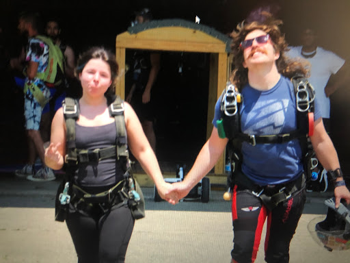 Skydiving Center «Cleveland Skydiving Center», reviews and photos, 15199 Grove Rd, Garrettsville, OH 44231, USA