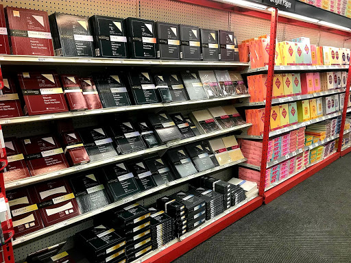 Office Supply Store «Staples», reviews and photos, 209-34 Northern Blvd, Bayside, NY 11361, USA