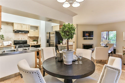 Lori Loucks, Seven Gables Real Estate REALTOR, CNE, SRES image