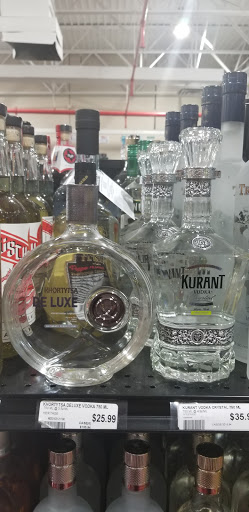 Liquor Store «Grand & Western Armanetti Fine Wines & Liquors», reviews and photos, 515 N Western Ave, Chicago, IL 60612, USA