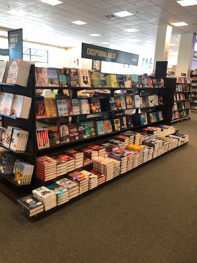 Book Store «Barnes & Noble», reviews and photos, 631 E Boughton Rd, Bolingbrook, IL 60440, USA