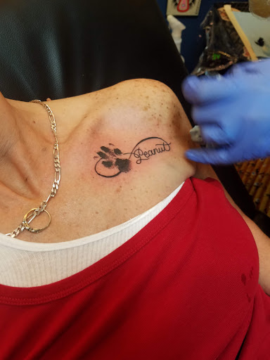 Tattoo Shop «Pussykat Tattoo», reviews and photos, 4972 S Maryland Pkwy # 12, Las Vegas, NV 89119, USA