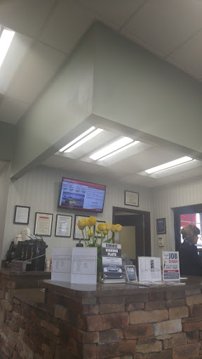 Oil Change Service «Jiffy Lube», reviews and photos, 1091 Ulster Ave, Kingston, NY 12401, USA