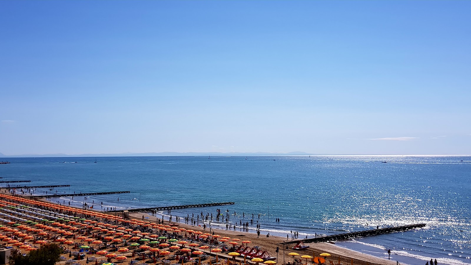 Spiaggia di Caorle'in fotoğrafı imkanlar alanı