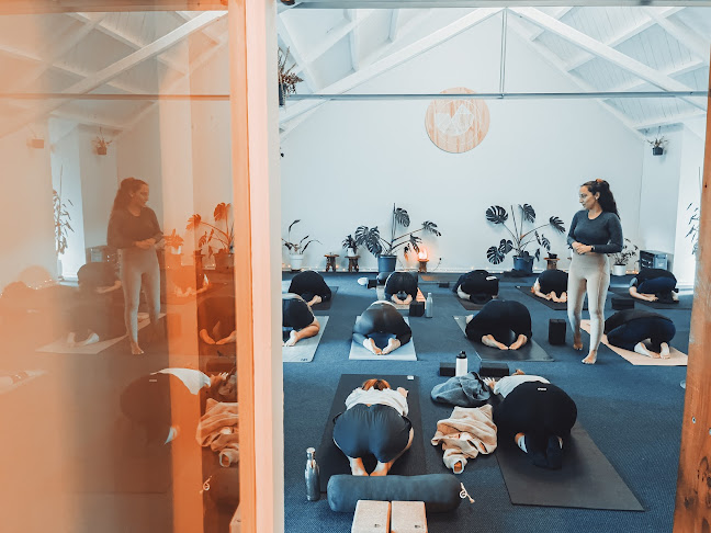 Being - Yoga studio