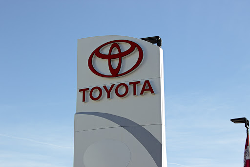 Toyota Dealer «Summit Toyota of Akron», reviews and photos, 1535 Vernon Odom Blvd, Akron, OH 44320, USA