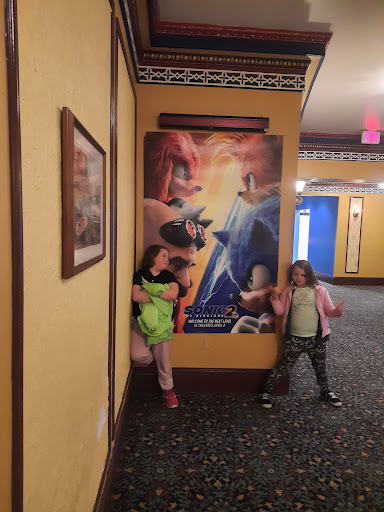 Movie Theater «Lindo Theatre: Classic Cinemas», reviews and photos, 115 S Chicago Ave, Freeport, IL 61032, USA