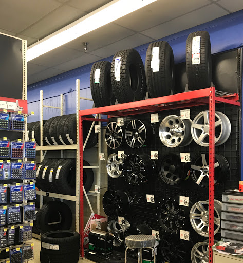 Auto Parts Store «Pep Boys Auto Parts & Service», reviews and photos, 3700 Edgmont Ave, Brookhaven, PA 19015, USA