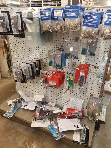 Discount Store «Salvage Discount Store», reviews and photos, 4307 Kernersville Rd, Kernersville, NC 27284, USA