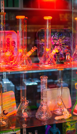 Tobacco Shop «Puffit Smoke & Vape Shop», reviews and photos, 4434 S Archer Ave, Chicago, IL 60632, USA