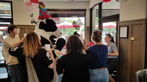 Fast Food Restaurant «Chick-fil-A», reviews and photos, 2711 N Belt Line Rd, Irving, TX 75062, USA