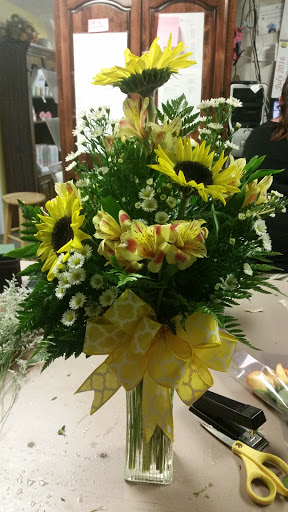 Florist «Busy Bee Florist», reviews and photos, 3351 N Monroe St, Tallahassee, FL 32303, USA