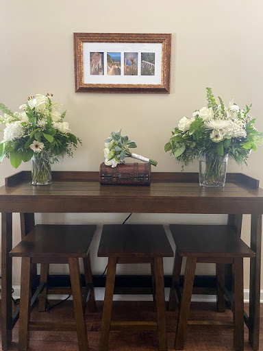 Stockbridge Florist & Gifts, 118 N Berry St, Stockbridge, GA 30281, USA, 