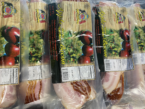 Gourmet Grocery Store «Nodines Gourmet Store», reviews and photos, 39 North St, Goshen, CT 06756, USA