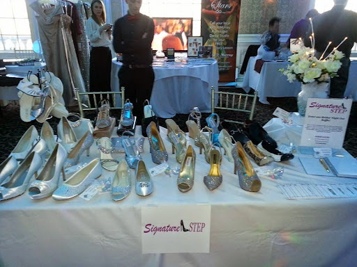 Shoe Store «Signature Shoes», reviews and photos, 271 Westwood Ave, Westwood, NJ 07675, USA