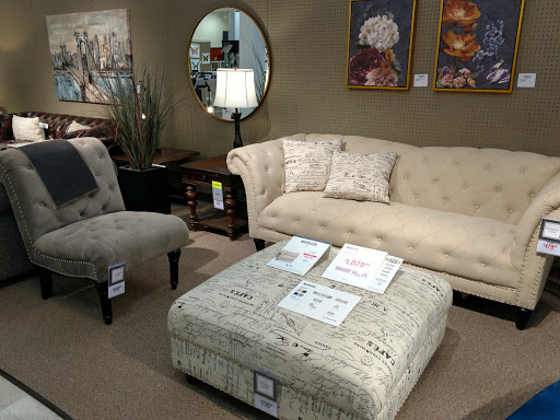 Furniture Store «Value City Furniture», reviews and photos, 800 Thruway Plaza Dr, Cheektowaga, NY 14225, USA