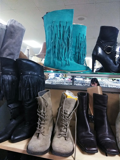 Thrift Store «Community Thrift Store», reviews and photos, 3237 E Florence Ave, Huntington Park, CA 90255, USA