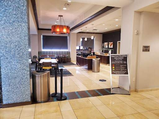 Hotel «Fairfield Inn & Suites by Marriott Orlando at SeaWorld®», reviews and photos, 10815 International Dr, Orlando, FL 32821, USA