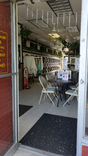 Laundry Service «Y & S Laundromat & Dry Cleaning», reviews and photos, 259 Westport Ave, Norwalk, CT 06851, USA