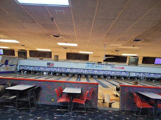 Bowling Alley «Obx Bowling», reviews and photos, 200 W Satterfield Landing Rd, Kill Devil Hills, NC 27948, USA