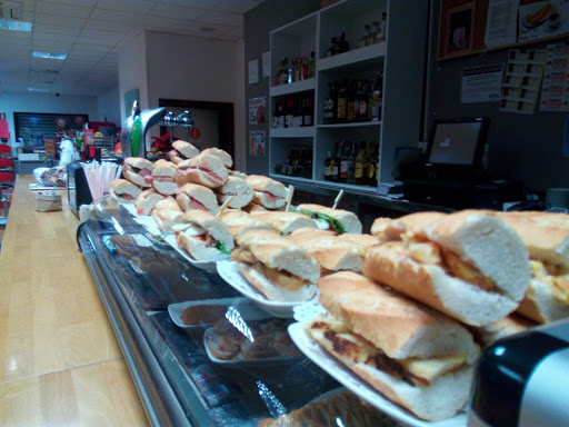 Información y opiniones sobre Restaurante-cafetería "Evoluciona" de Loporzano