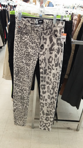 Thrift Store «Goodwill Industries - Huntington Store», reviews and photos