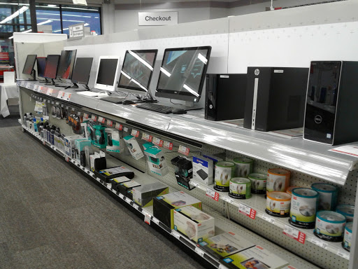 Office Supply Store «Staples», reviews and photos, 1525 S Willow St, Manchester, NH 03103, USA