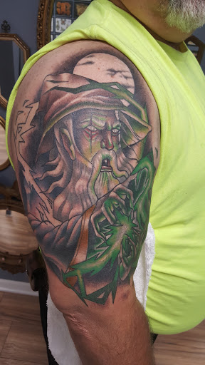 Tattoo Shop «Two Headed Dog Tattoo Studio», reviews and photos, 189 Changebridge Rd #3, Montville, NJ 07045, USA