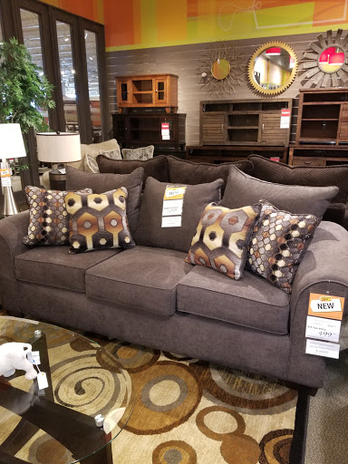 Furniture Store «Art Van Furniture - Toledo (Holland)», reviews and photos, 1301 E Mall Dr, Holland, OH 43528, USA