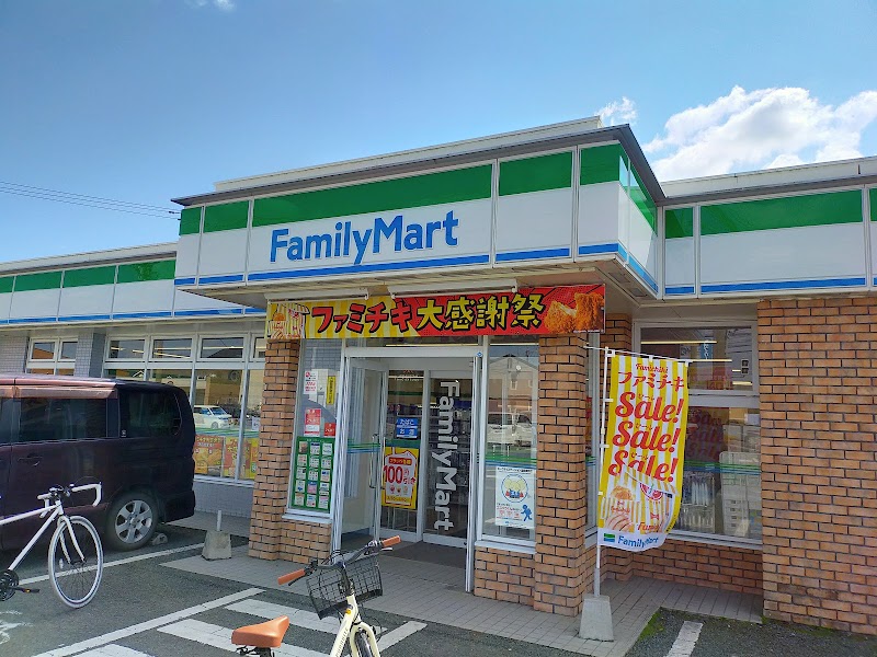 ファミリーマート 玉名六田店
