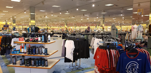 Department Store «Von Maur», reviews and photos, 1350 Hickory Point Mall, Forsyth, IL 62535, USA