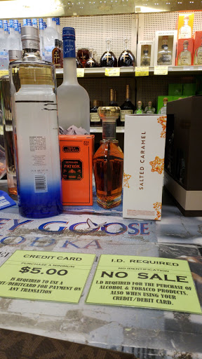 Liquor Store «Stadium Liquor Store», reviews and photos, 319 W 4th St, Covington, KY 41011, USA