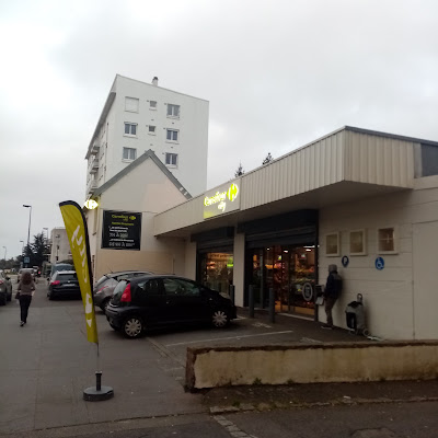 Carrefour City à Nantes