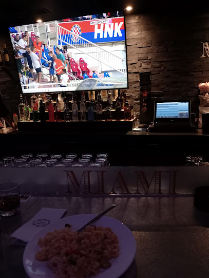 Miami Bar