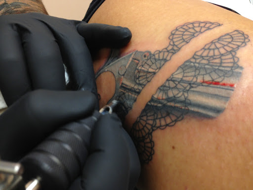 Explore tattoo wolf ideas, creative tattoo ideas in Berlin, available at Valhalla Artworks