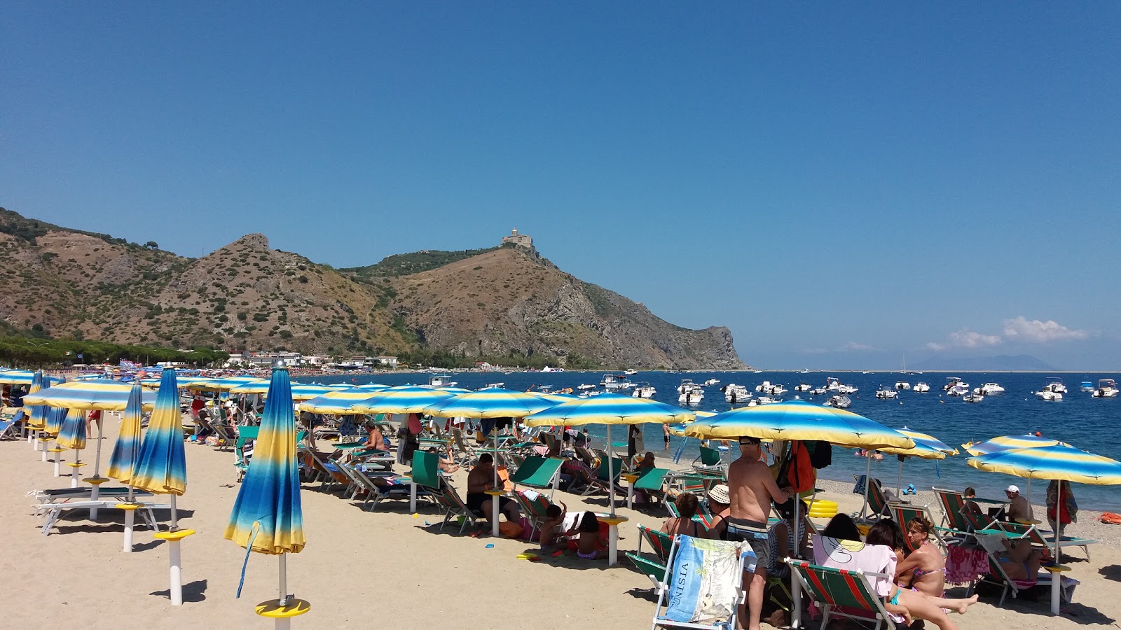 Photo de Spiaggia Di Marinello - recommandé pour les voyageurs en famille avec des enfants
