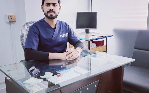 Dr. Umer Quddoos _ DentaSmile image