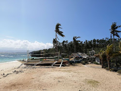 Iligan Beach II'in fotoğrafı düz bir kıyı şeridi ile birlikte