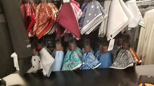 Clothing Store «K&G Fashion Superstore», reviews and photos, 511 W Eleven Mile Rd, Royal Oak, MI 48067, USA