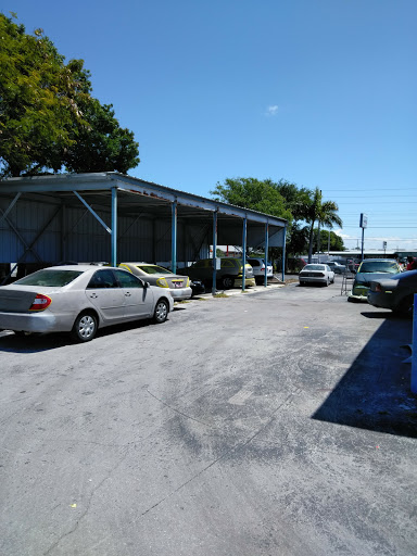 Auto Body Shop «Maaco Collision Repair & Auto Painting», reviews and photos, 12810 49th St N, Clearwater, FL 33762, USA